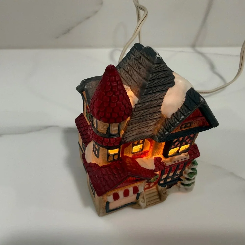 VTG 1993 Dickens Collectables Doctor Lighted Porcelain House Christmas w/ Box